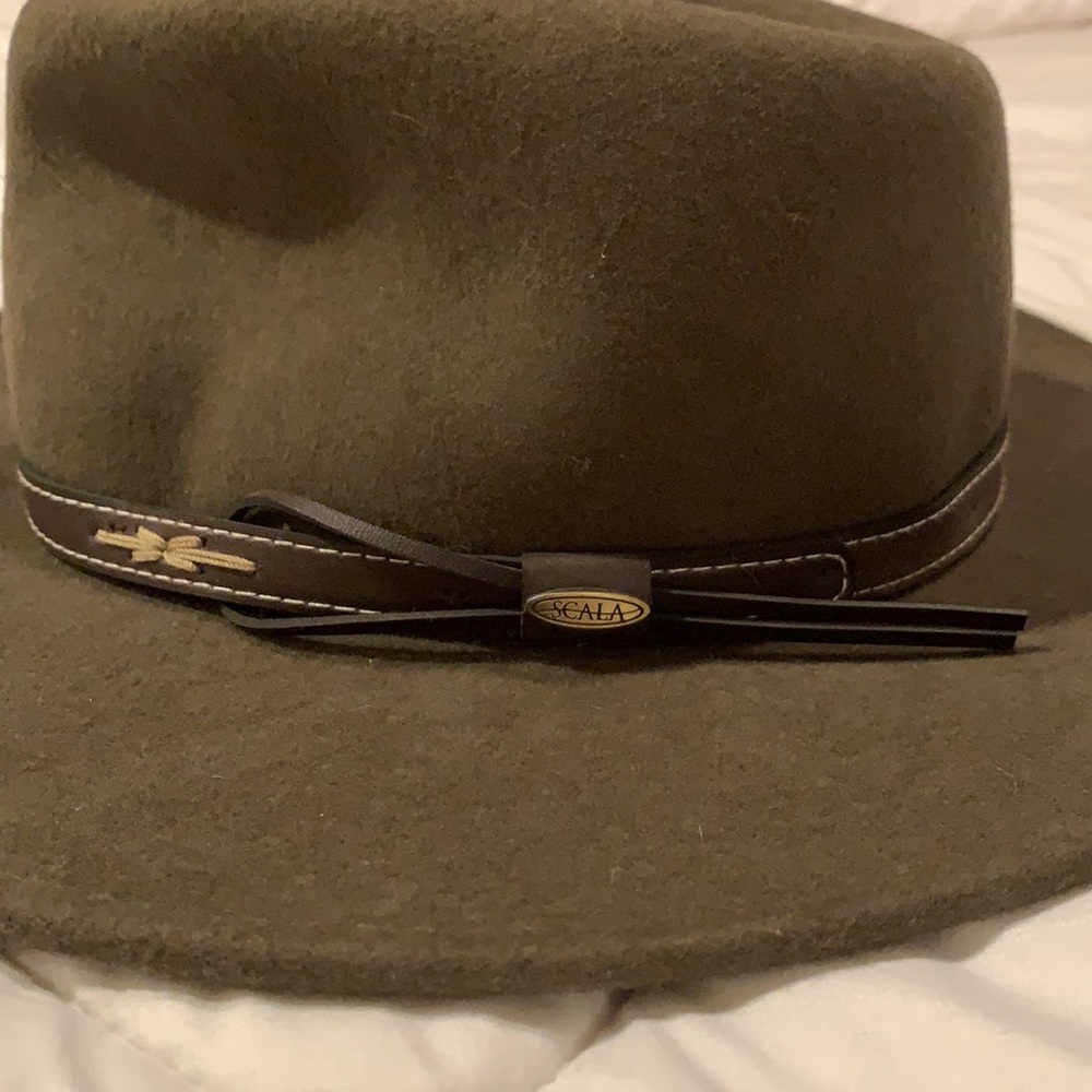 Scala hat - Picture 3 of 4
